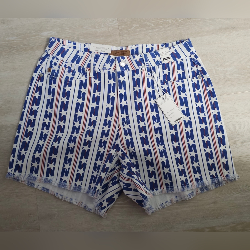 Judy Blue Shorts Plus 1X American Flag USA Stars & Stripes Stretch Denim NWT